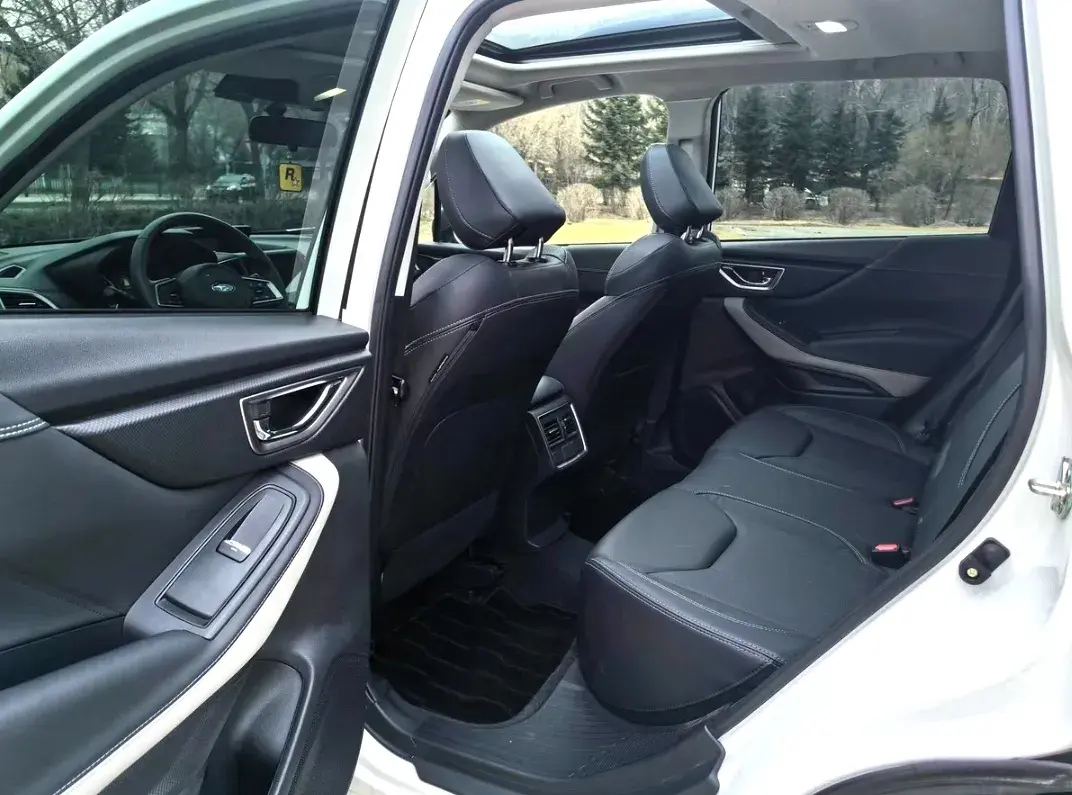 2022 SUBARU FORESTER thumbnail 3