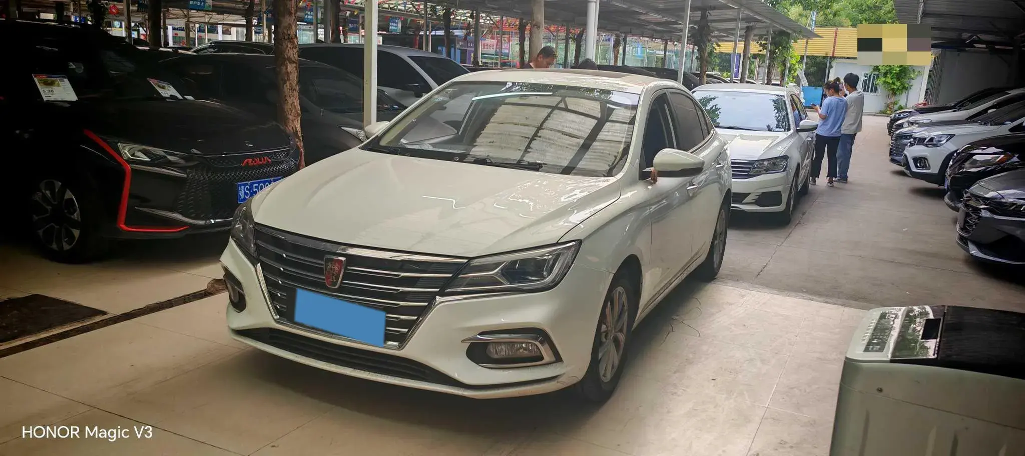 2020 ROEWE I5 view 1