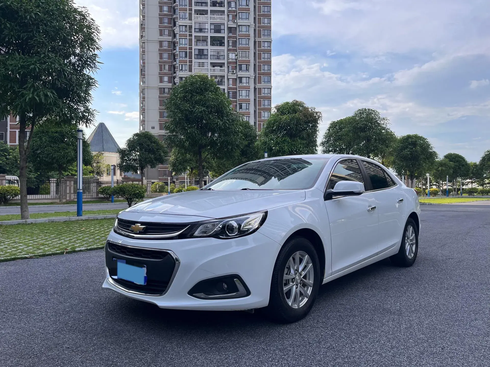 2018 CHEVROLET MALIBU view 1