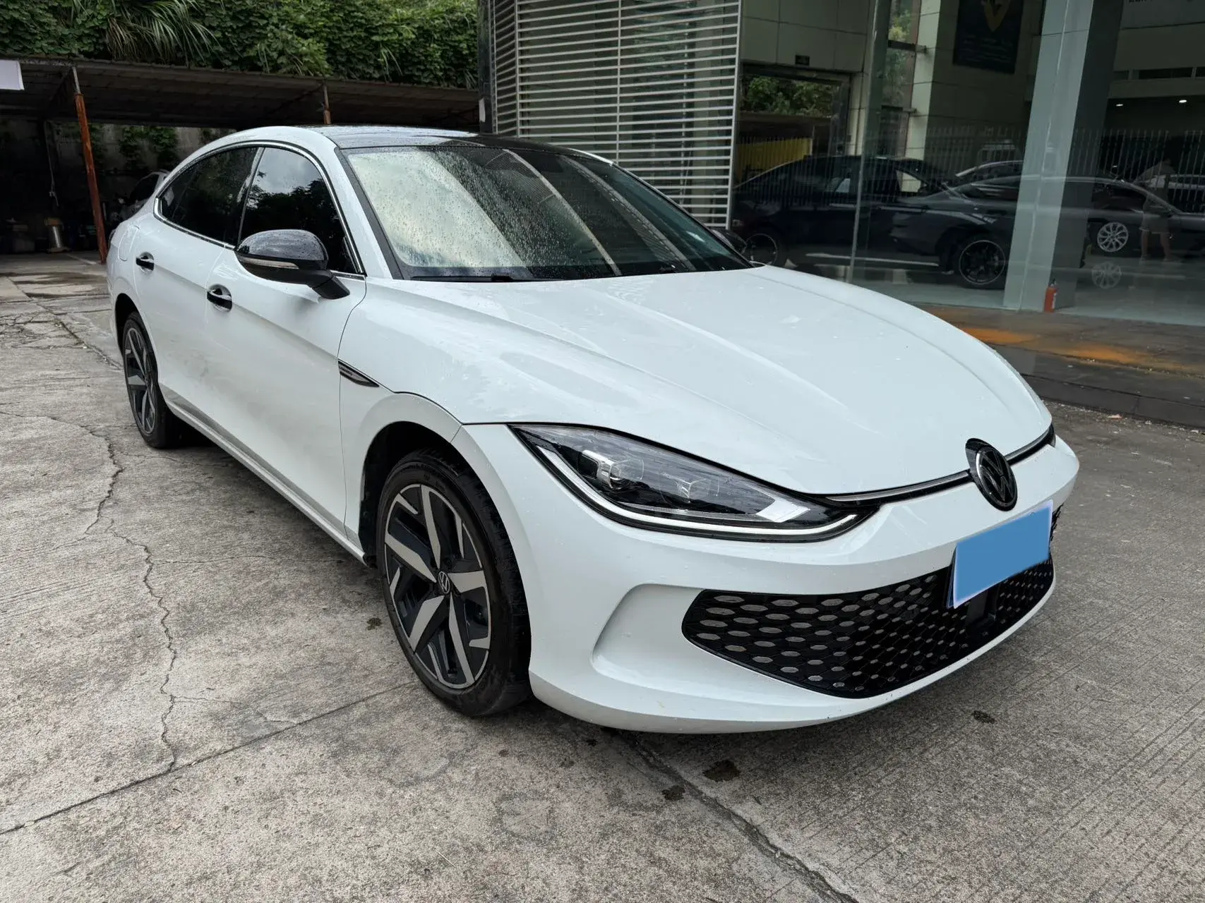 2024 VOLKSWAGEN LAMANDO thumbnail 3