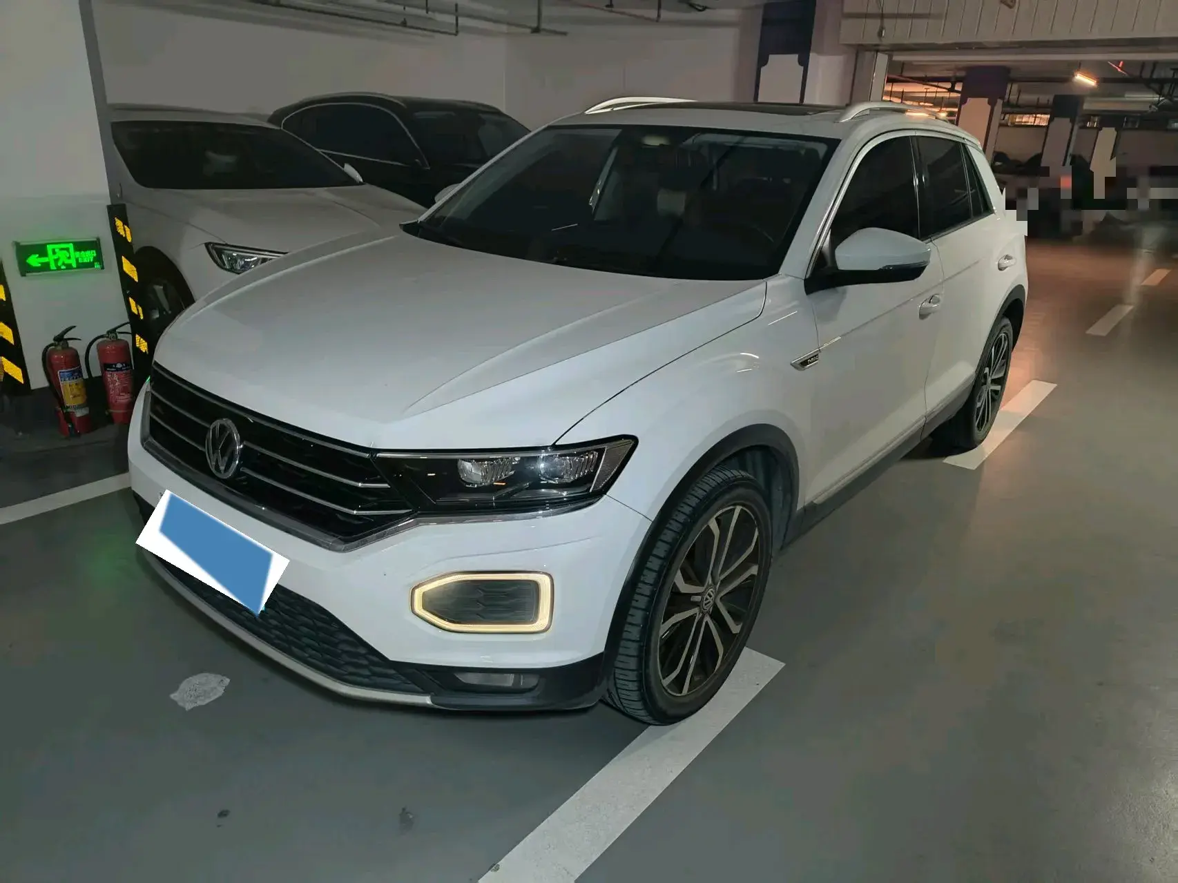 2018 VOLKSWAGEN T-ROC view 1