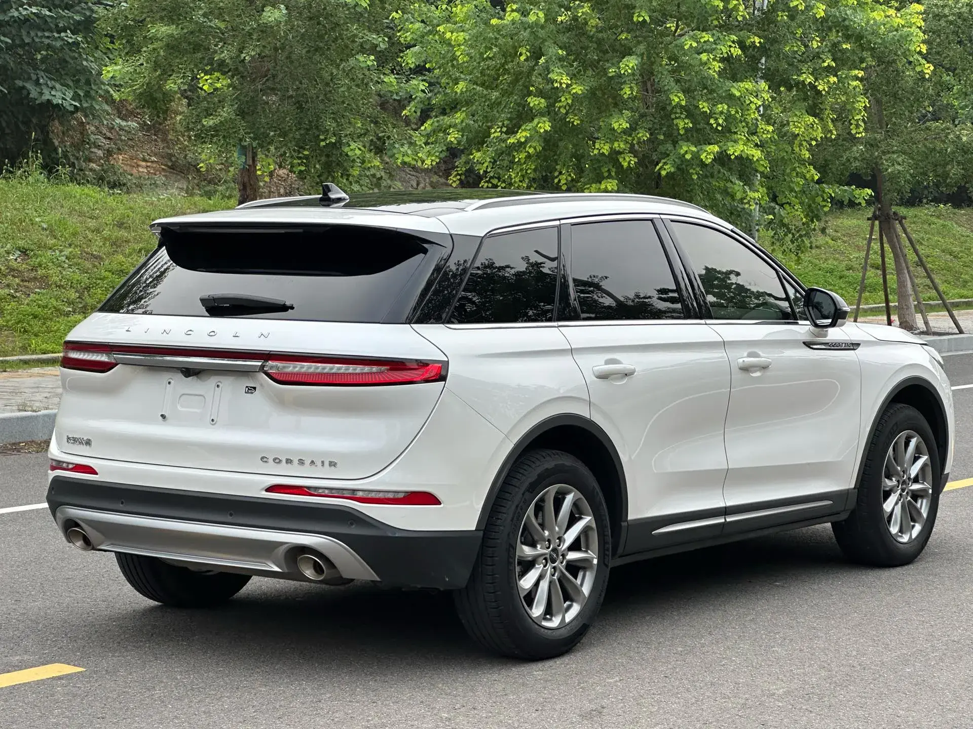 2021 LINCOLN CORSAIR thumbnail 4