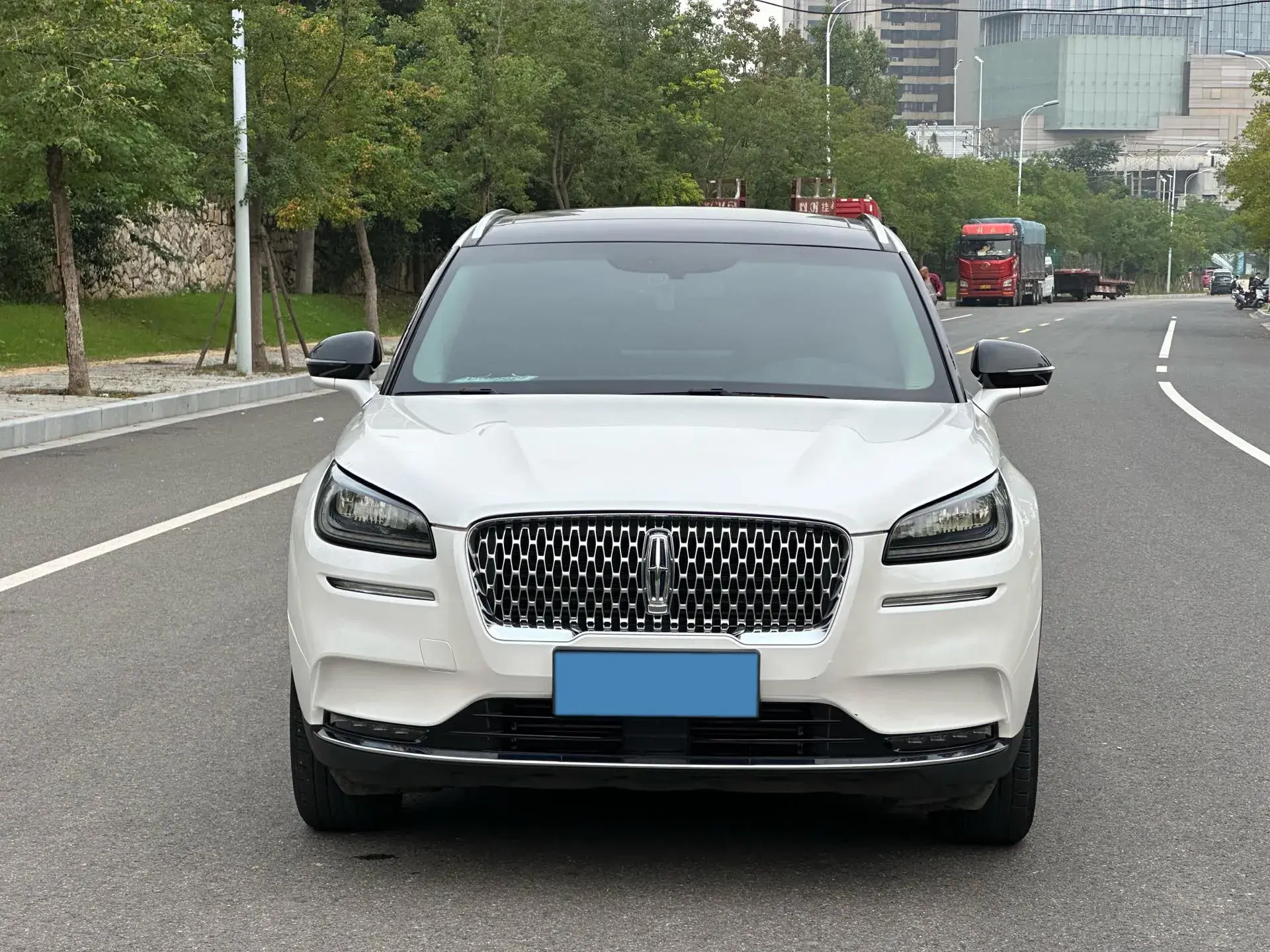 2021 LINCOLN CORSAIR thumbnail 2