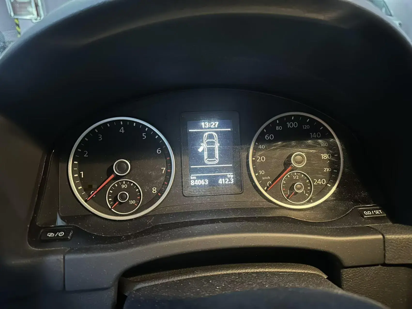 2016 VOLKSWAGEN TIGUAN thumbnail 3