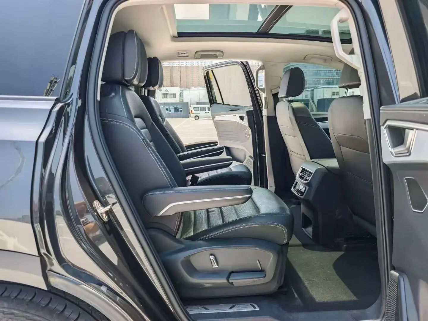 2021 VOLKSWAGEN TALAGON thumbnail 4