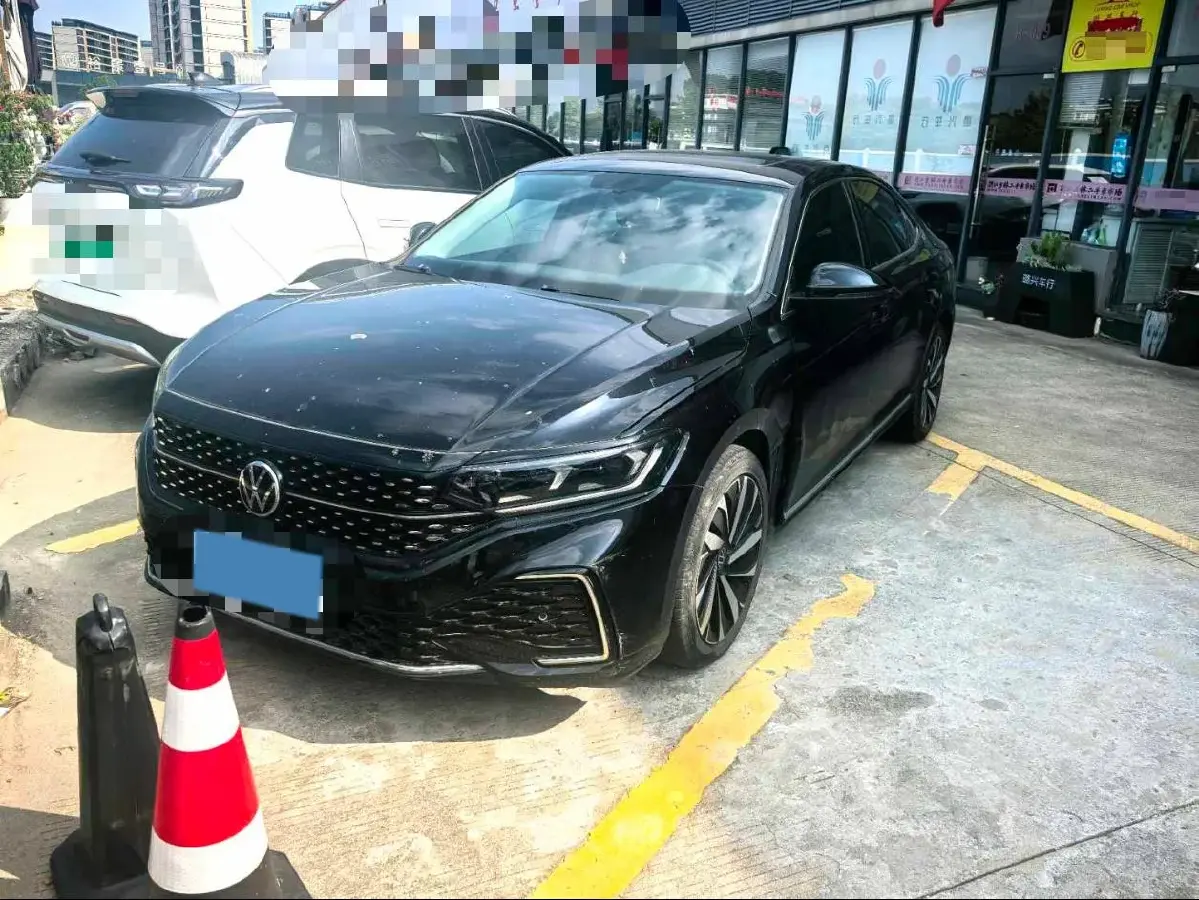 2022 Volkswagen Passat 2.0T 186HP L4 7DCT