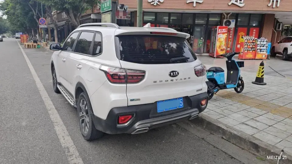 2018 KIA SPORTAGE thumbnail 4