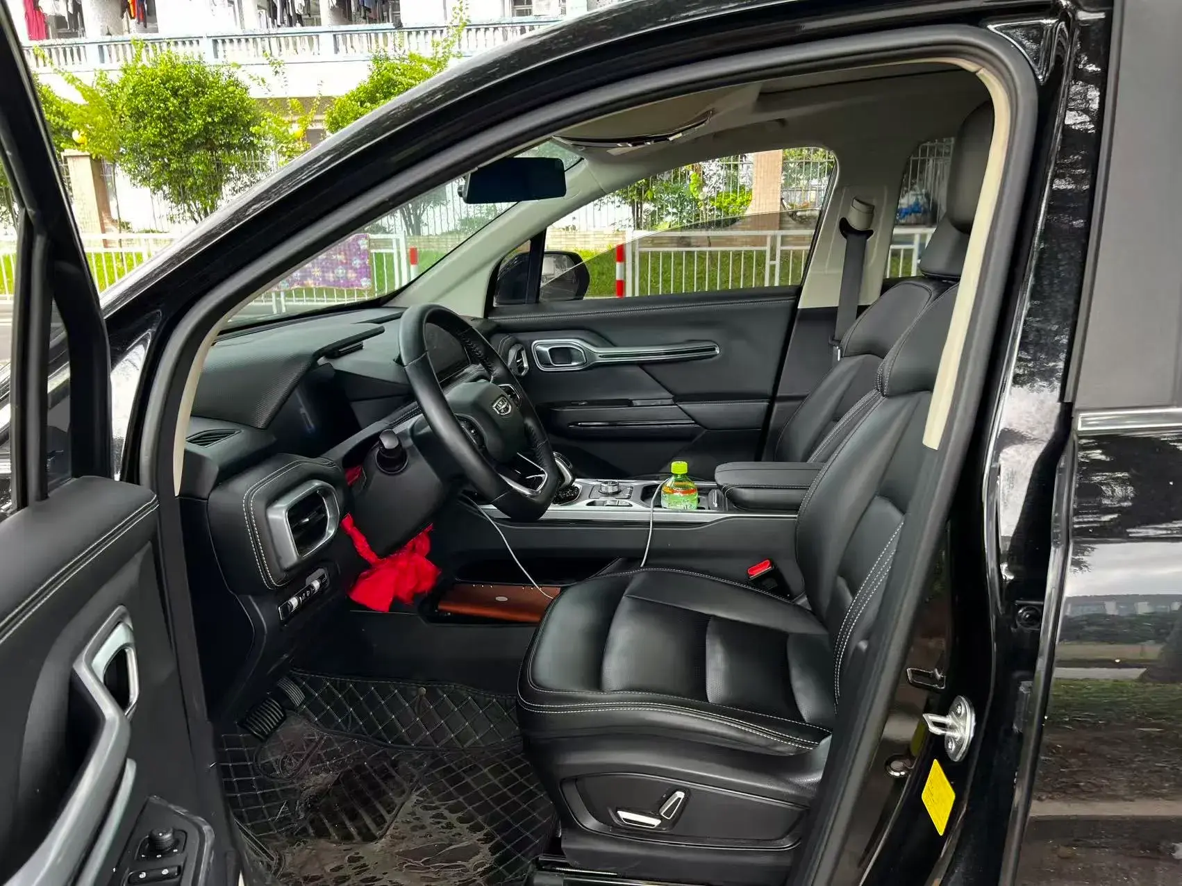 2020 GEELY OKAVANGO thumbnail 3