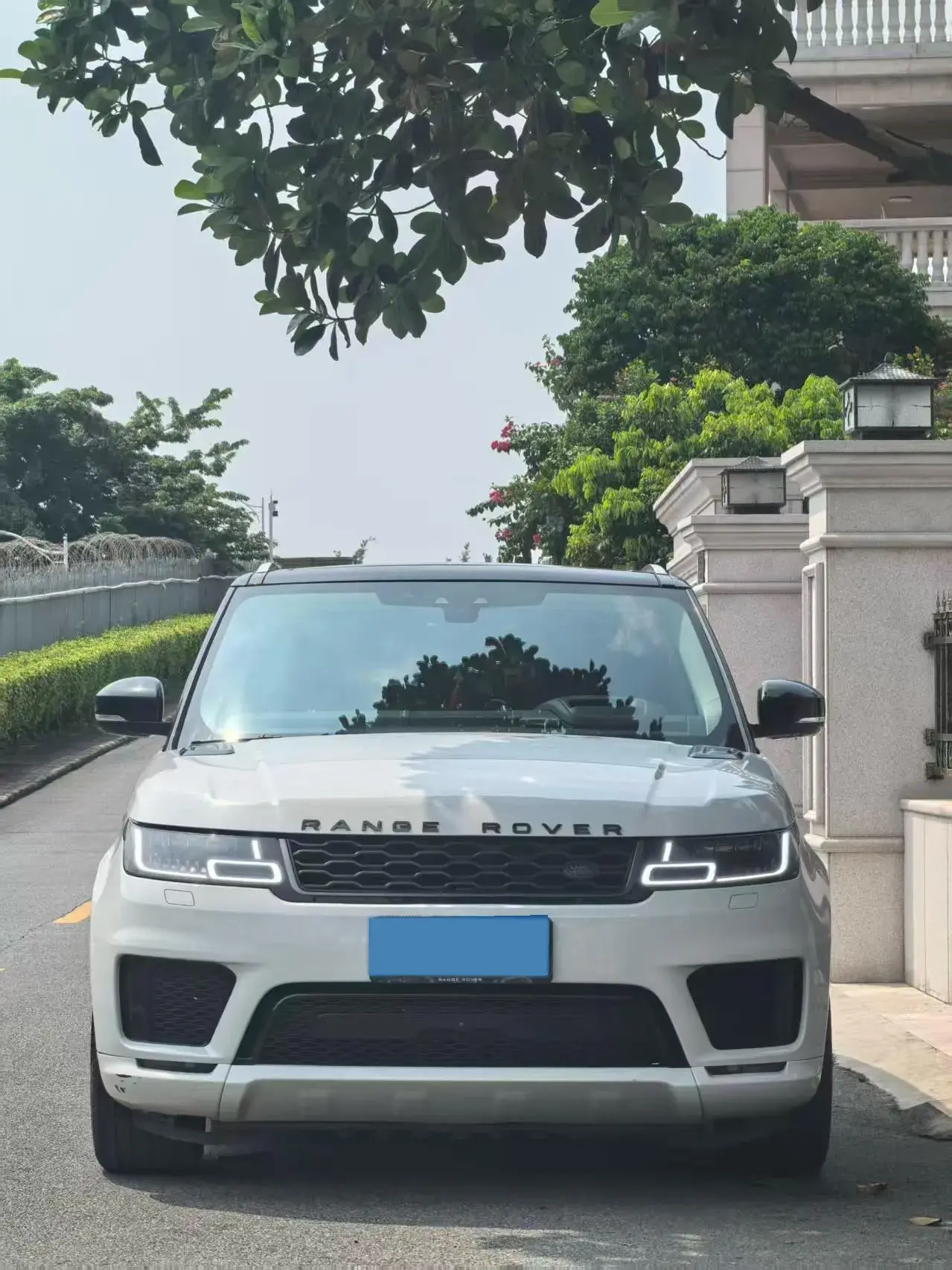 2020 LAND ROVER thumbnail 3