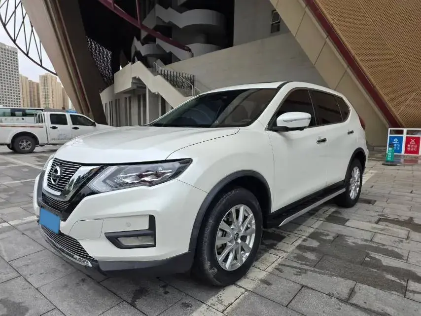 2020 Nissan X-Trail 2.0L 154HP L4 CVT