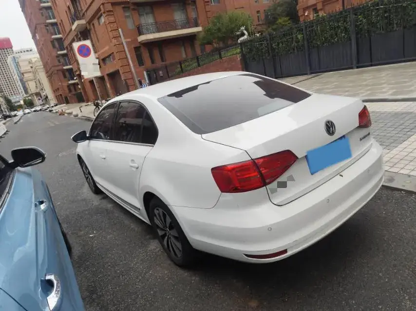 2018 VOLKSWAGEN SAGITAR thumbnail 2