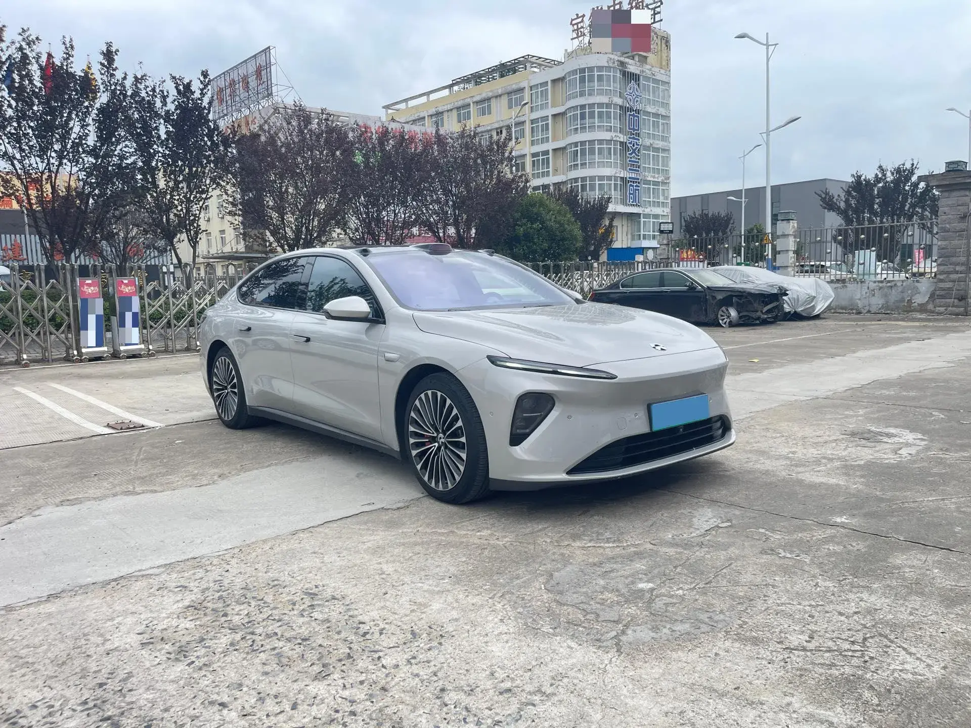 2021 VOLKSWAGEN ID.6 thumbnail 3