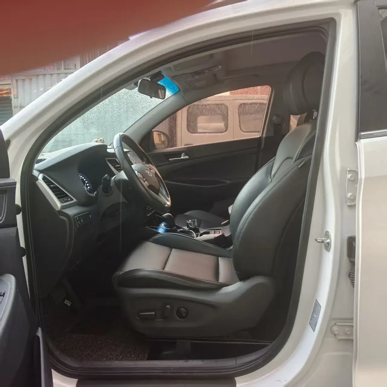 2018 HYUNDAI TUCSON thumbnail 4