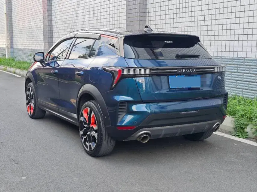 2020 LYNK&CO 06 thumbnail 4