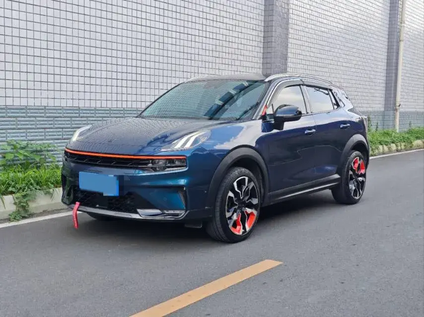 2020 LYNK&CO 06 view 1