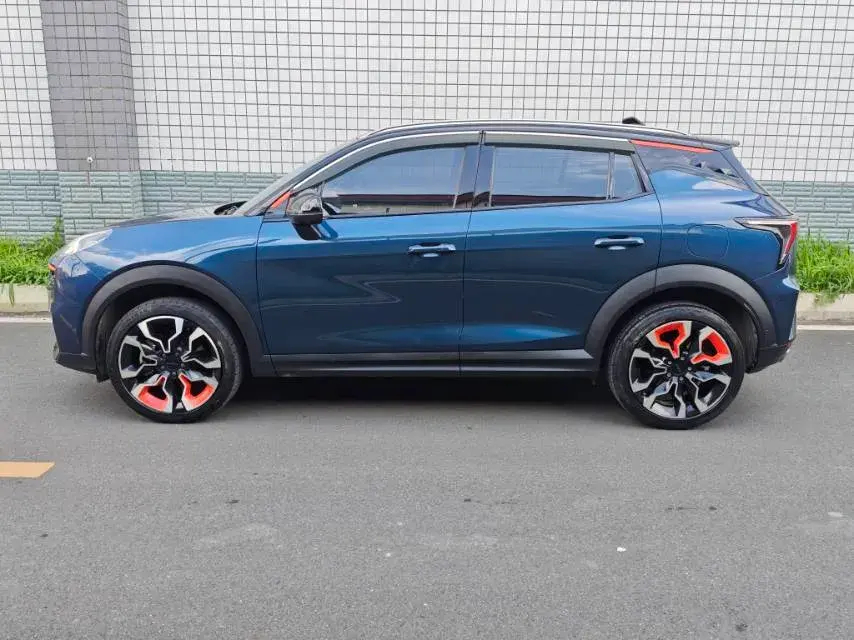 2020 LYNK&CO 06 thumbnail 3