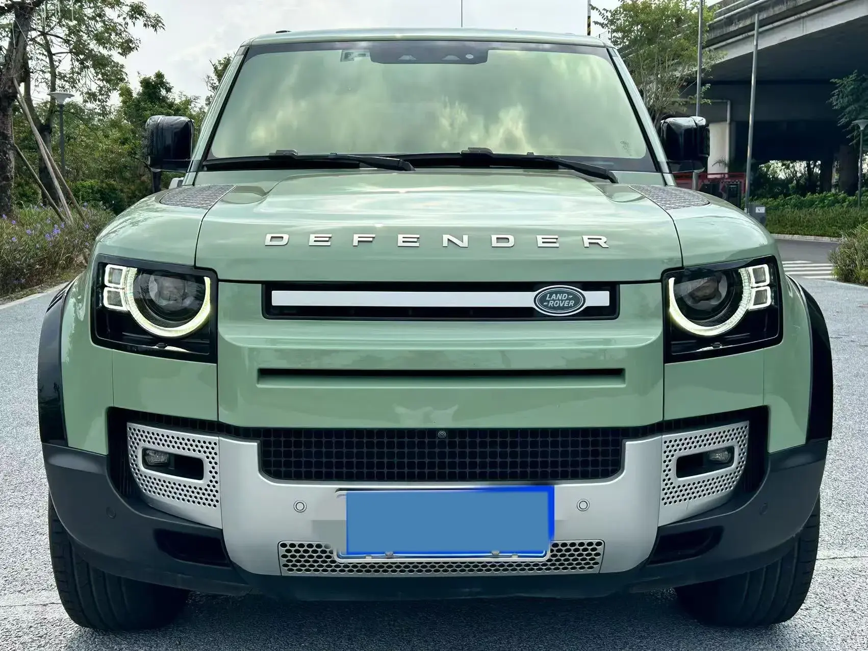 2023 LAND ROVER thumbnail 2