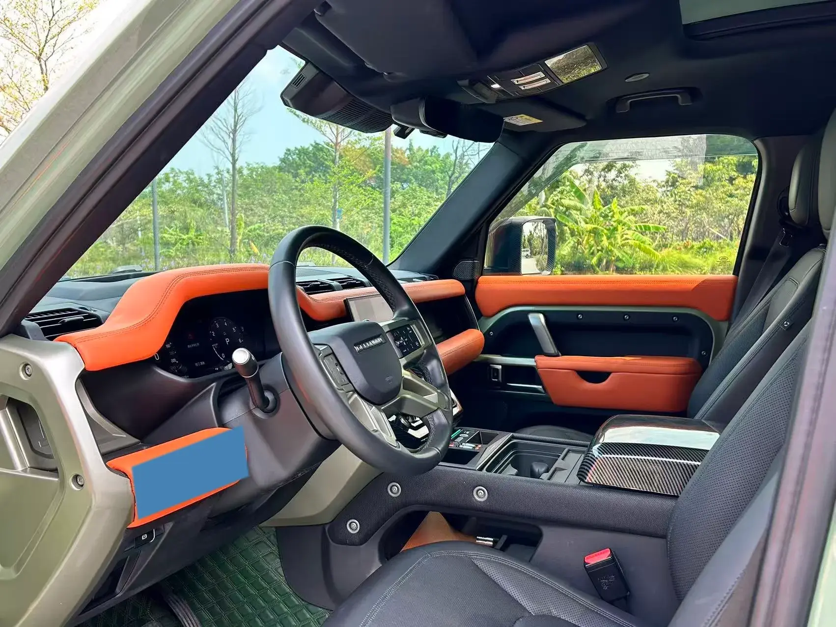 2023 LAND ROVER thumbnail 4