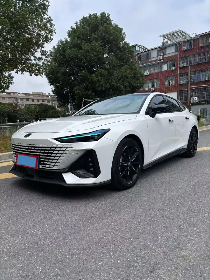 2022 ChangAn UNI-V 1.5T 188HP L4 7DCT