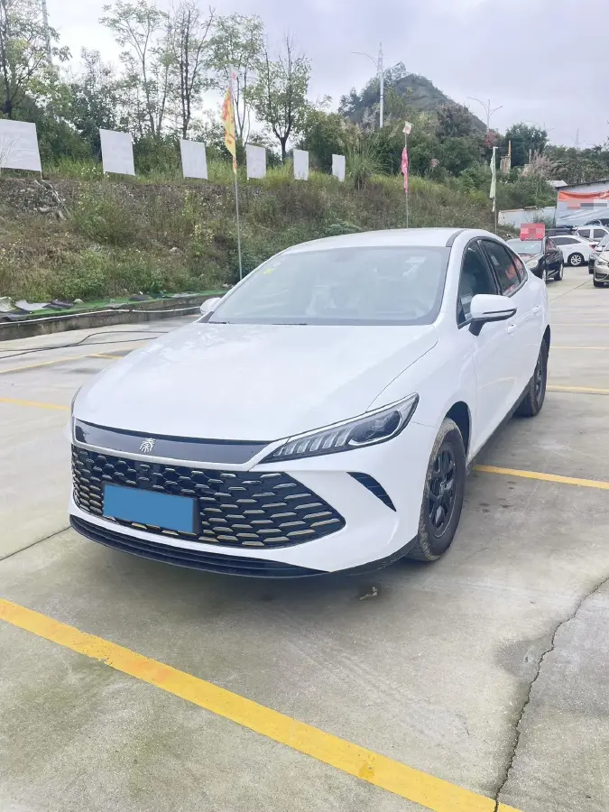 2025 BYD Seal05 DM-i 1.5L 101HP L4 E-CVT PHEV 7.68KWH