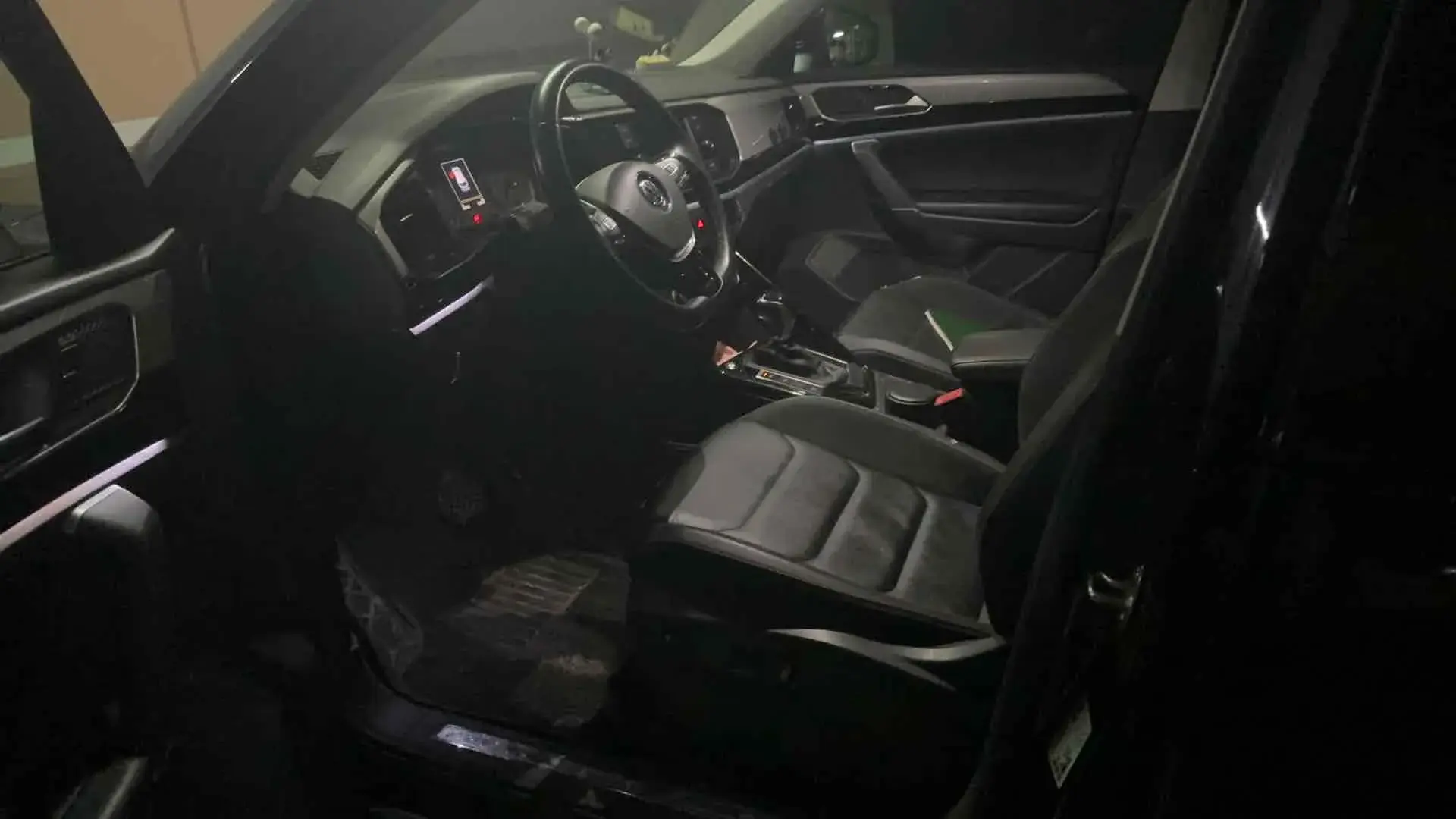 2020 VOLKSWAGEN TAYRON thumbnail 2