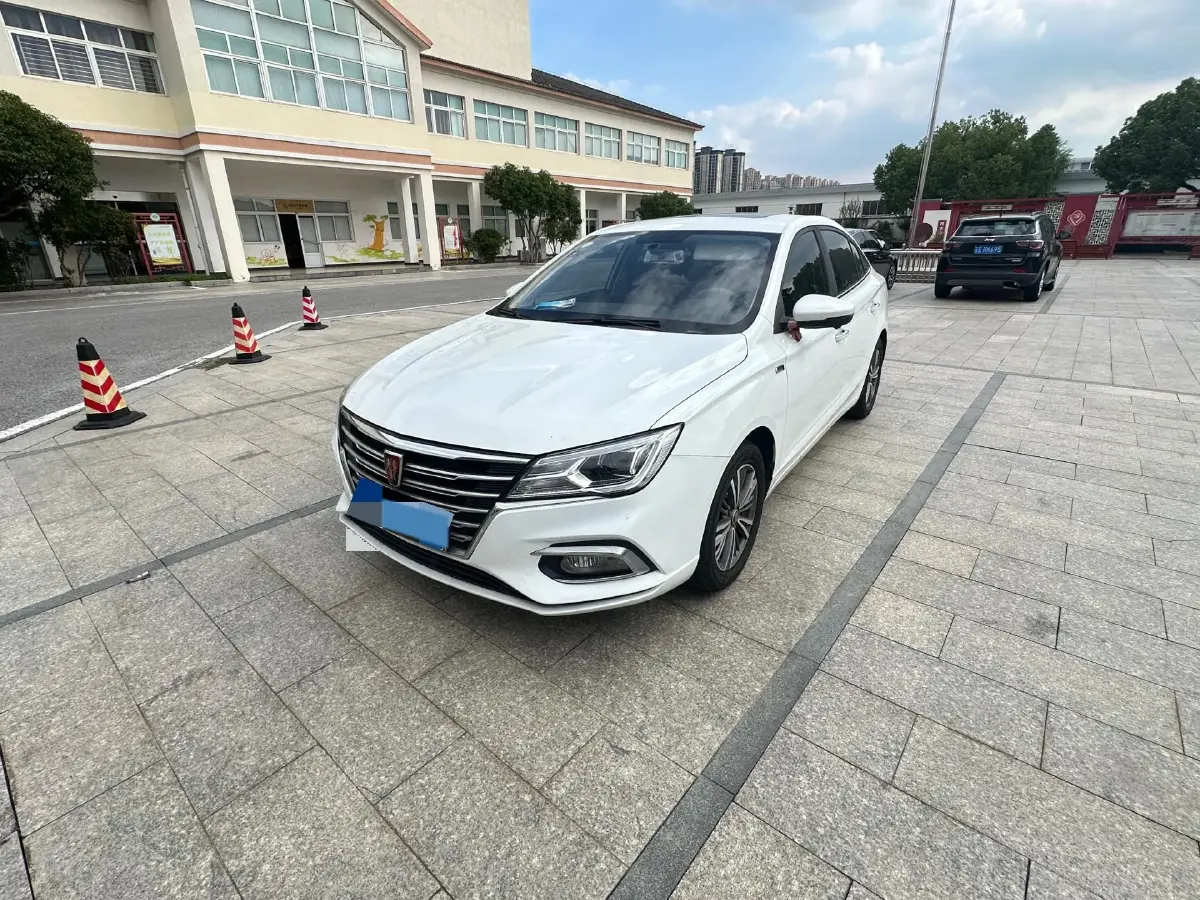 2019 Roewe i5 1.5L 120HP L4 CVT