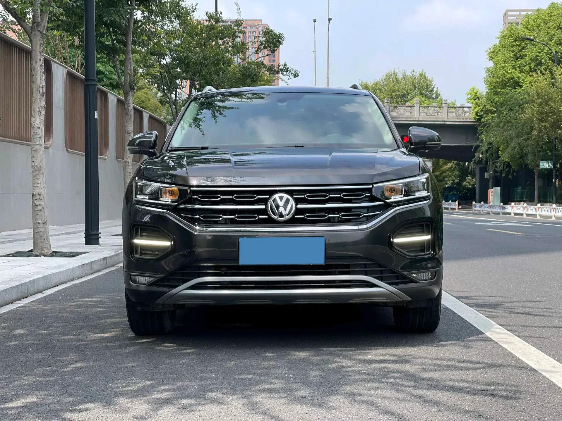 2020 VOLKSWAGEN TAYRON thumbnail 2