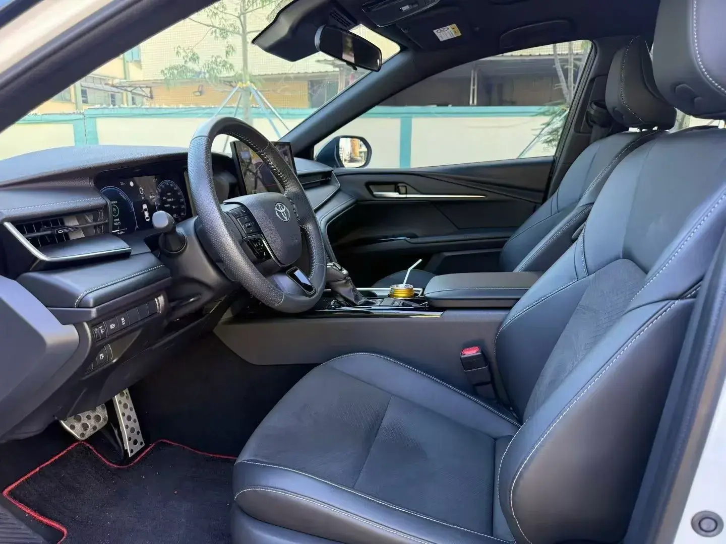 2024 TOYOTA CAMRY thumbnail 4