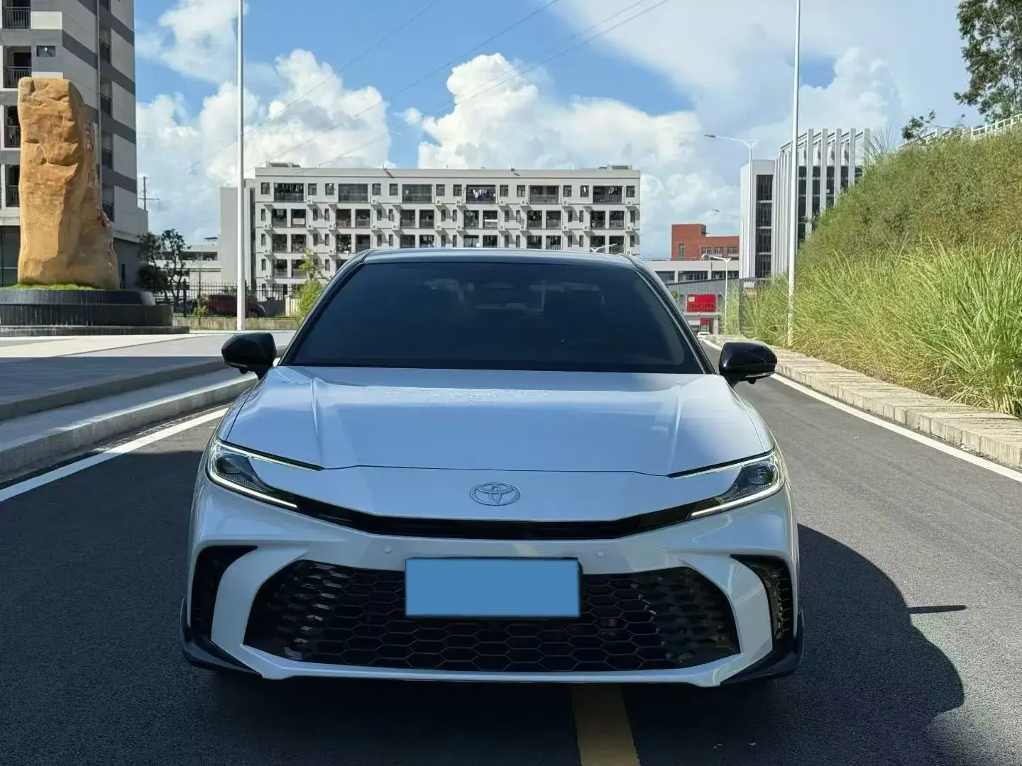 2024 TOYOTA CAMRY thumbnail 2