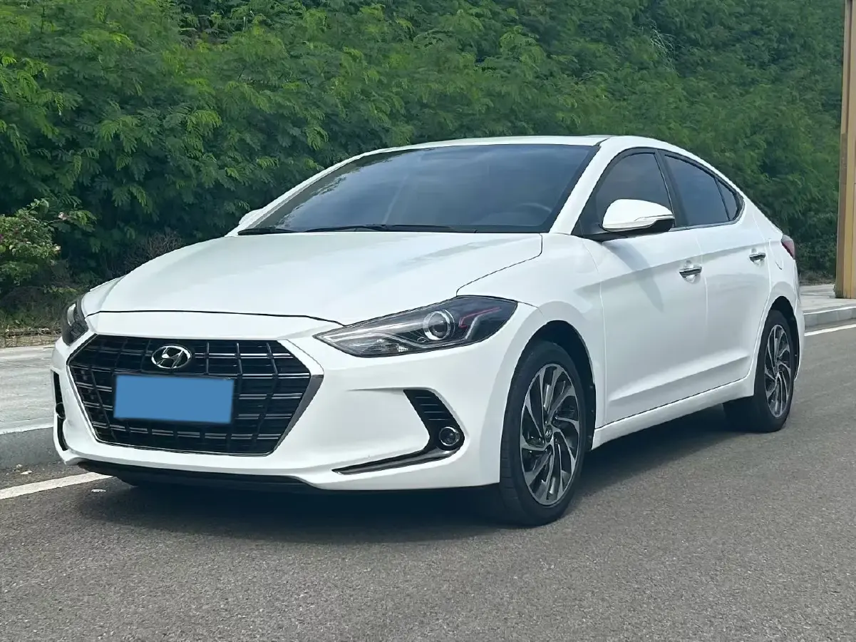 2019 Hyundai Elantra 1.5L 115HP L4 CVT