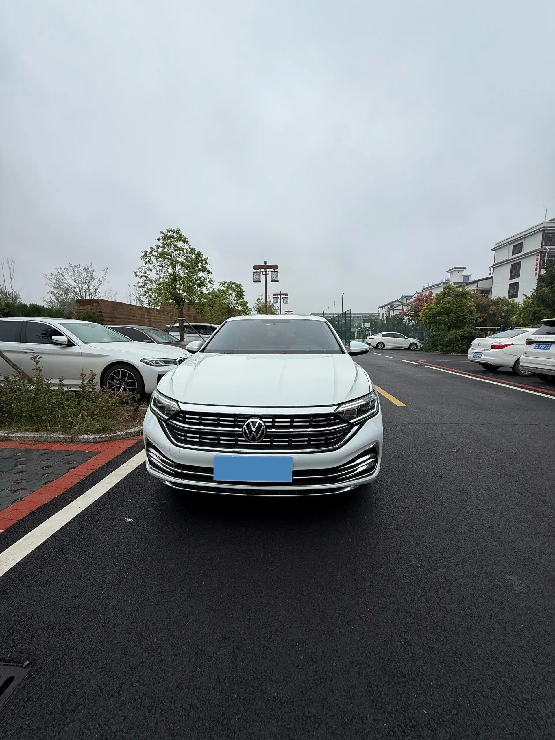 2023 VOLKSWAGEN SAGITAR thumbnail 2