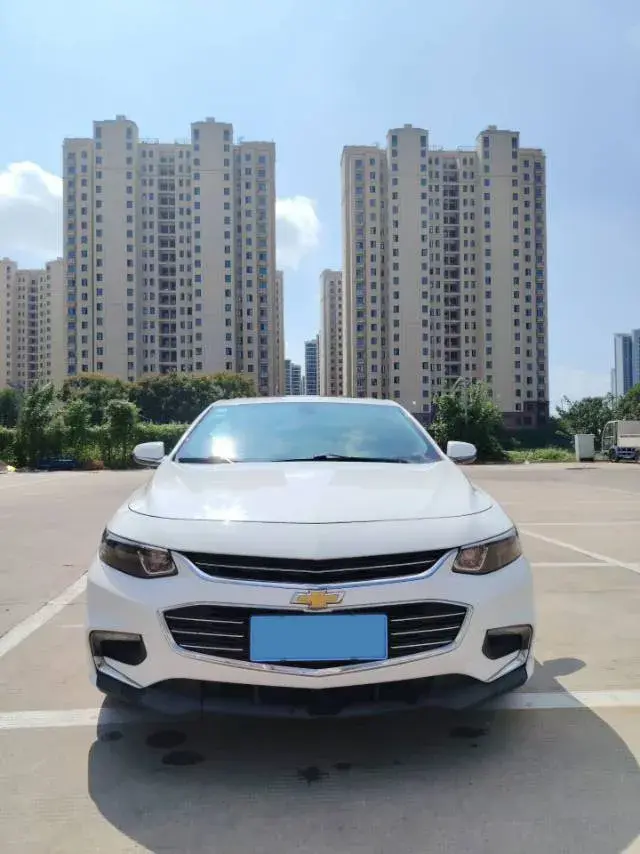 2018 CHEVROLET MALIBU thumbnail 2
