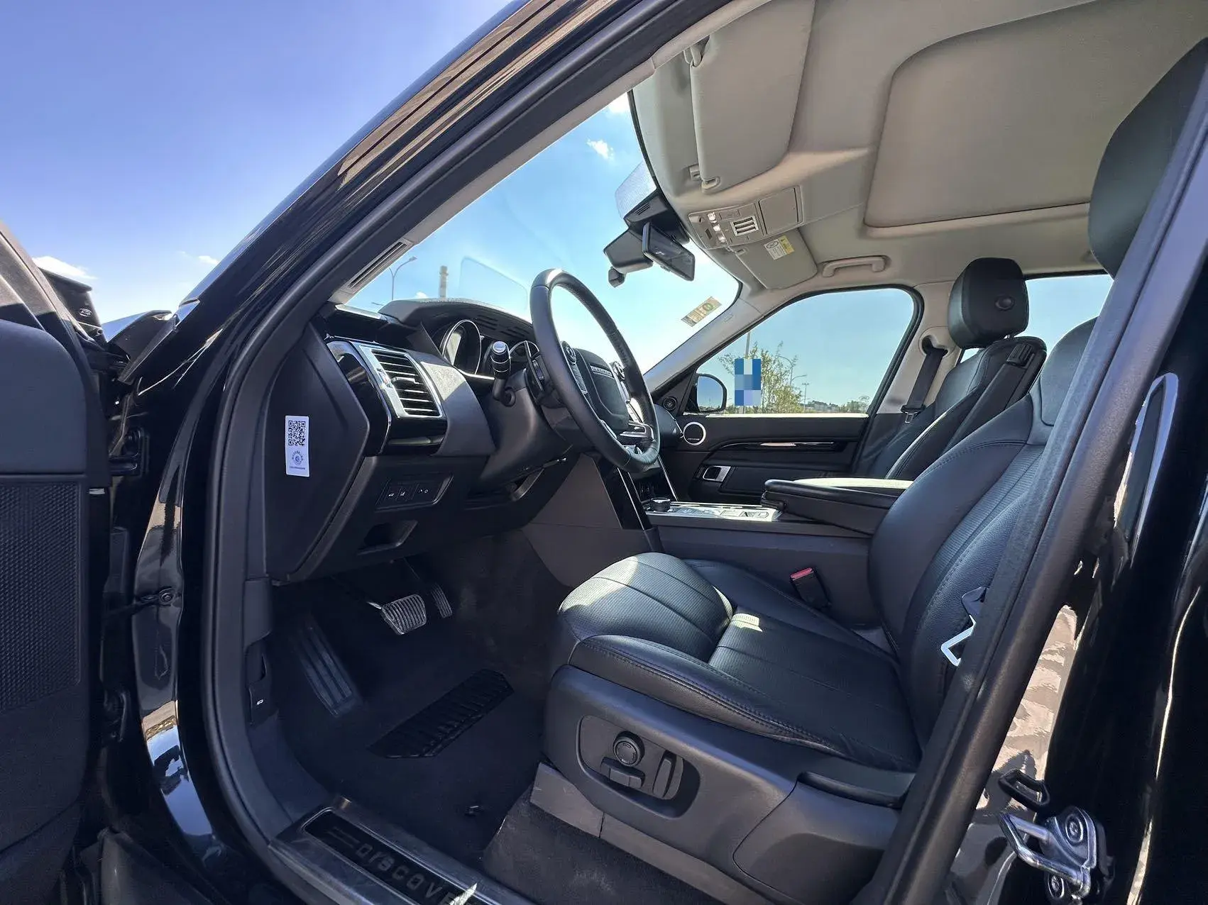 2017 LAND ROVER thumbnail 4