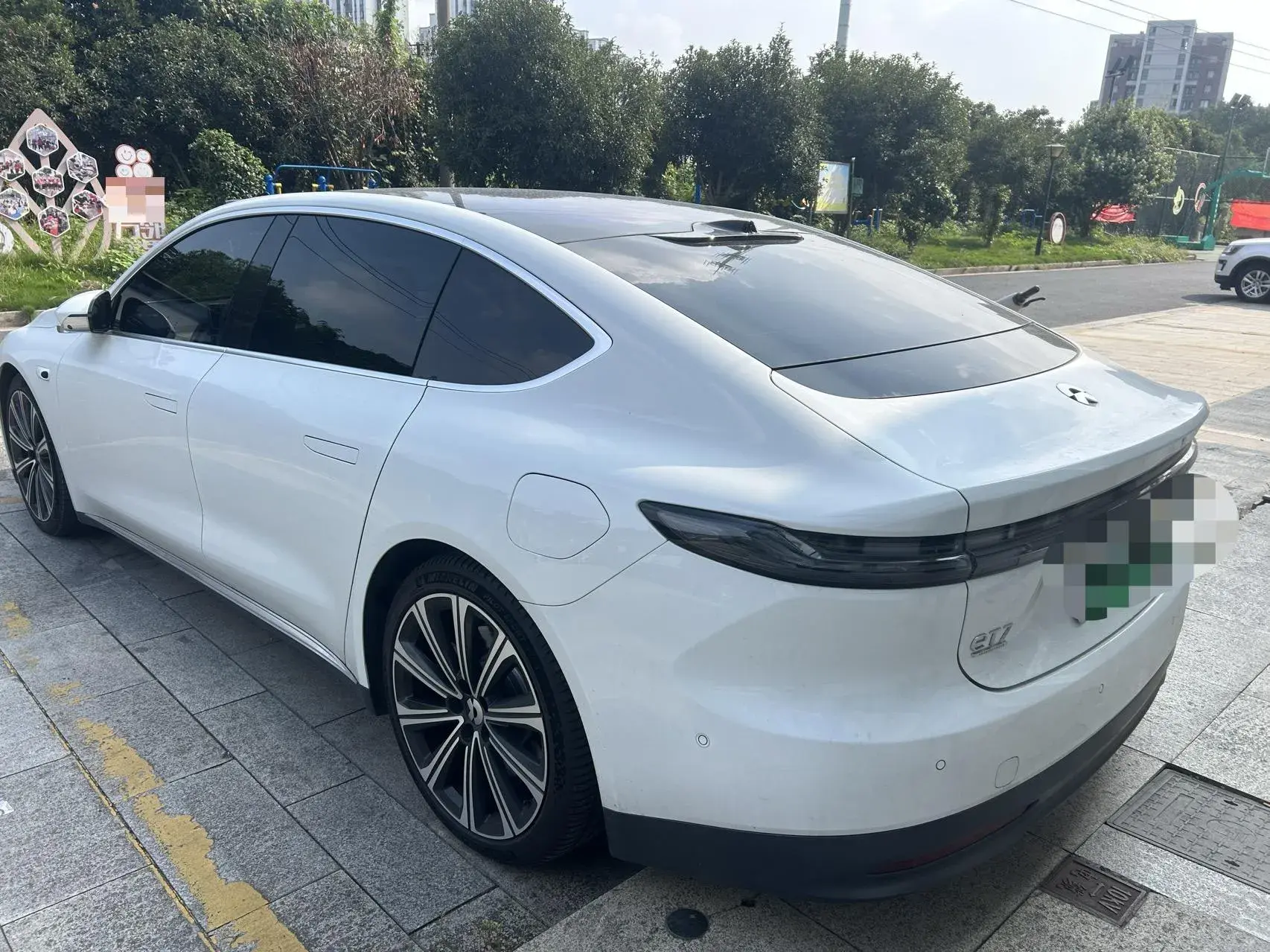 2024 NIO ET7 thumbnail 4