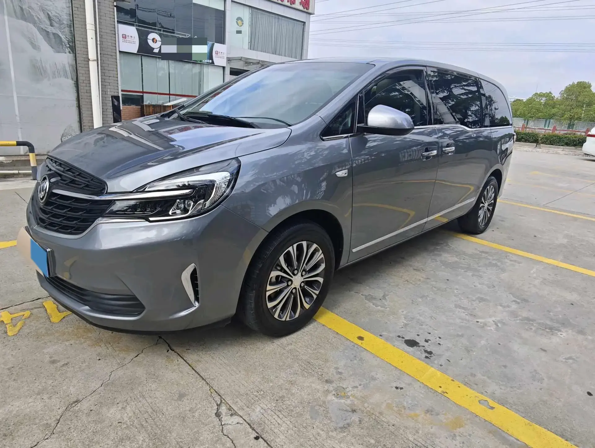 2021 BUICK GL8 view 1