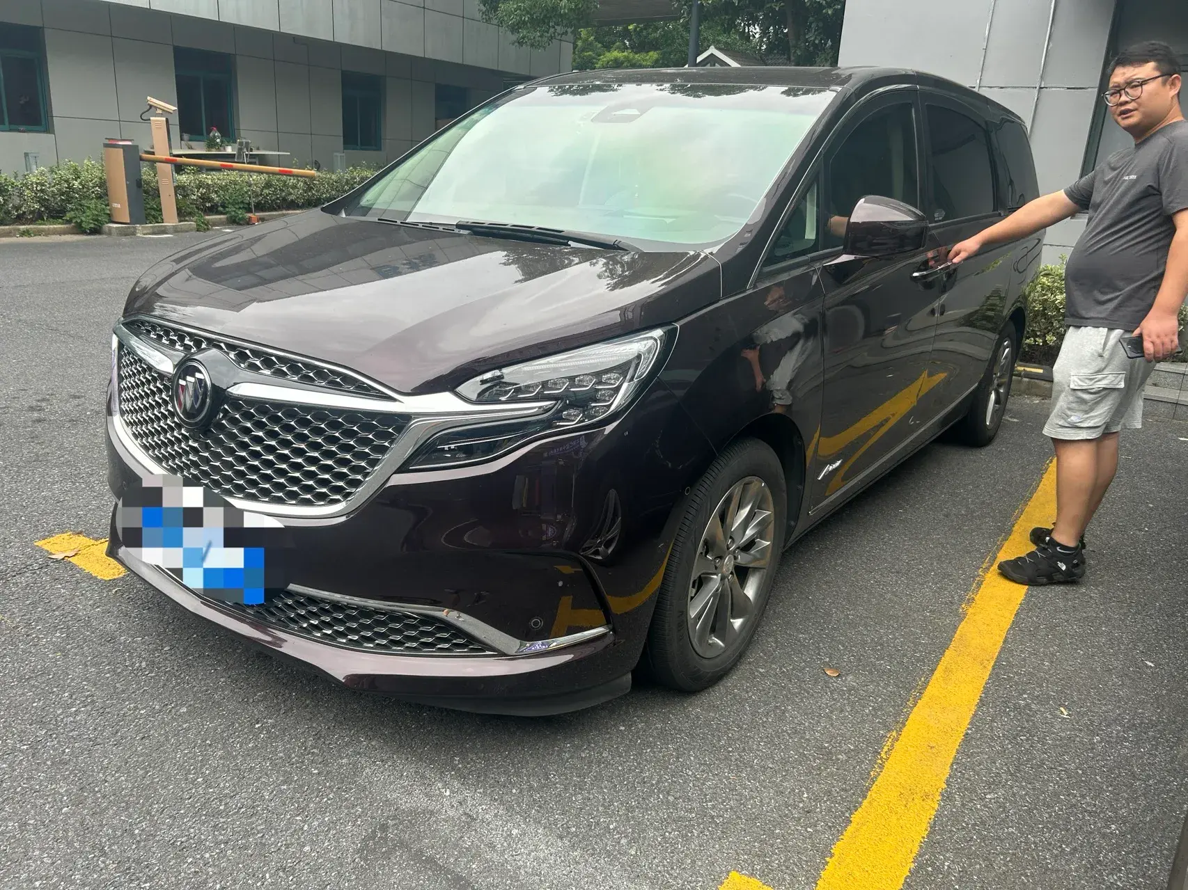 2022 BUICK GL8 view 1