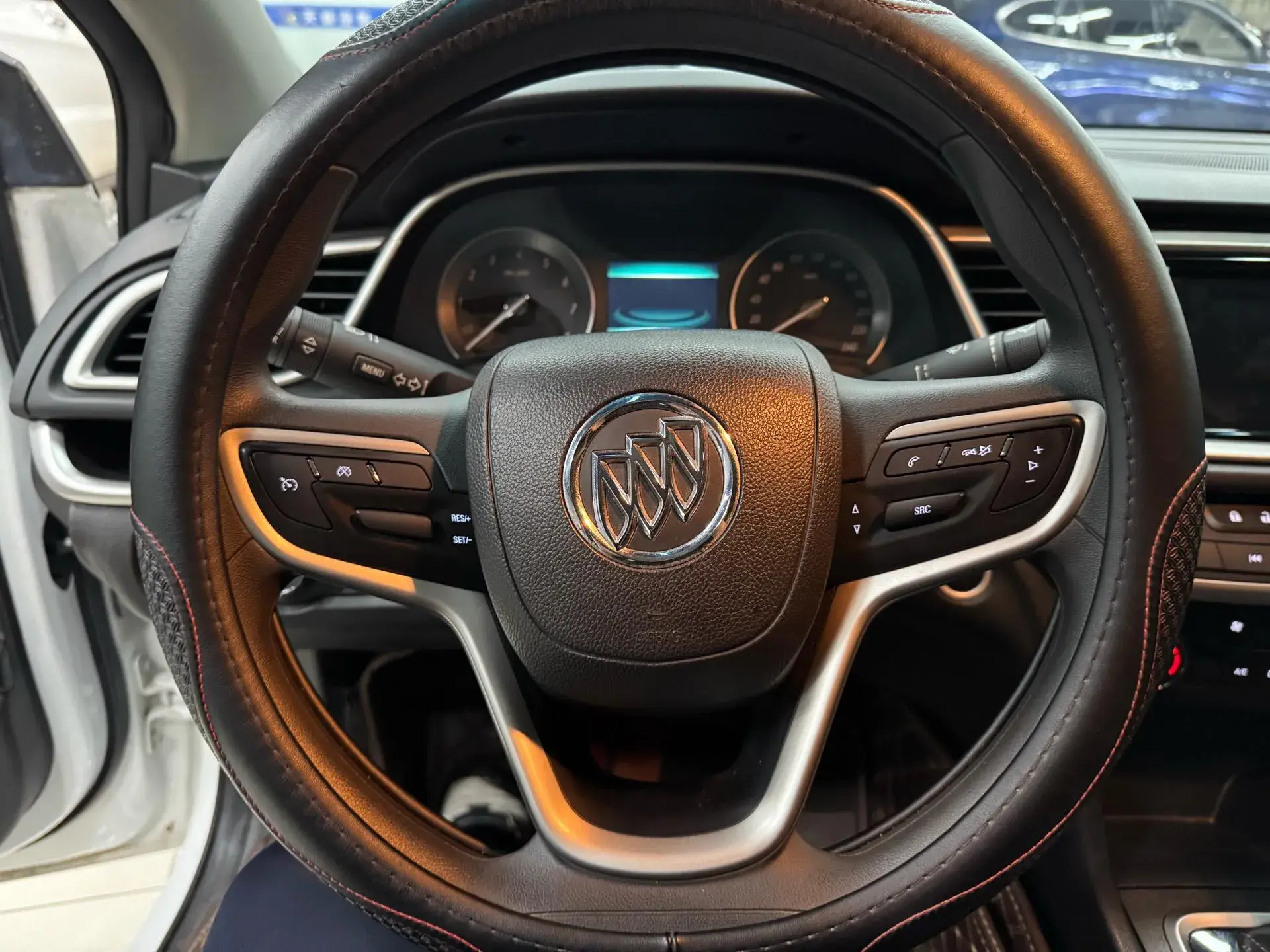 2020 BUICK REGAL thumbnail 3