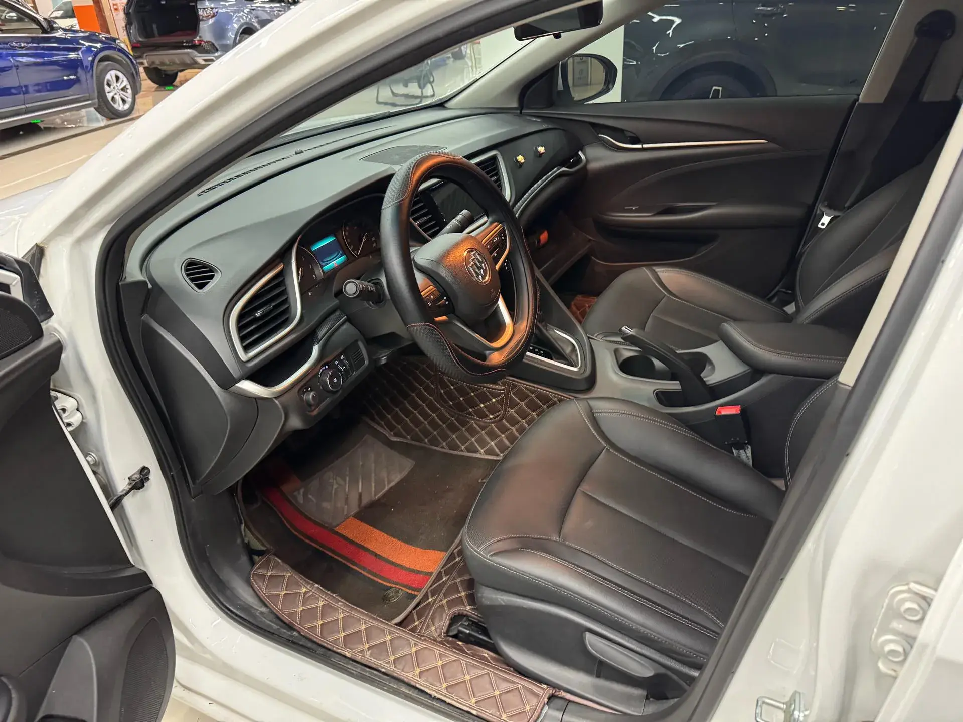 2020 BUICK REGAL thumbnail 2