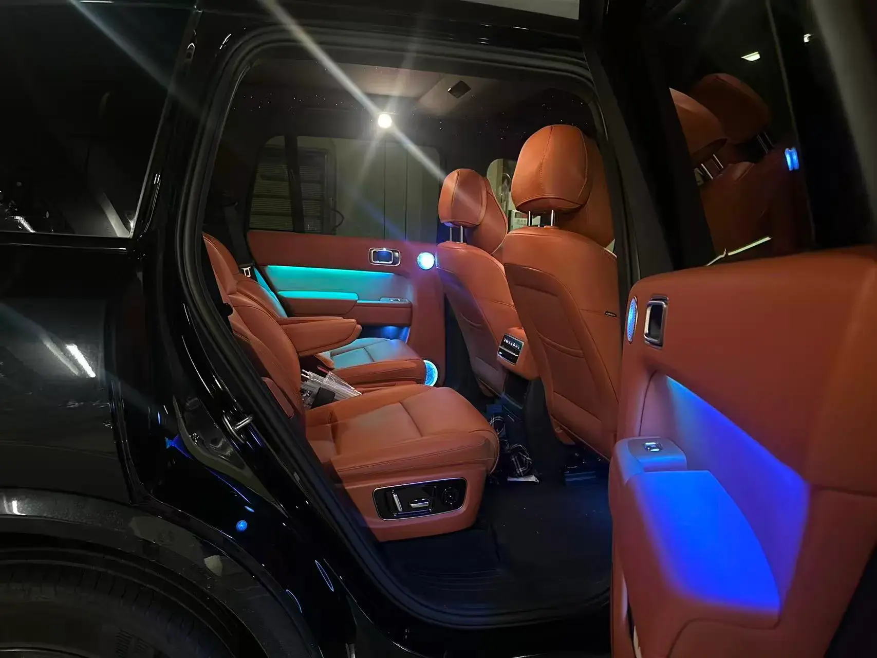 2023 LI L8 thumbnail 3