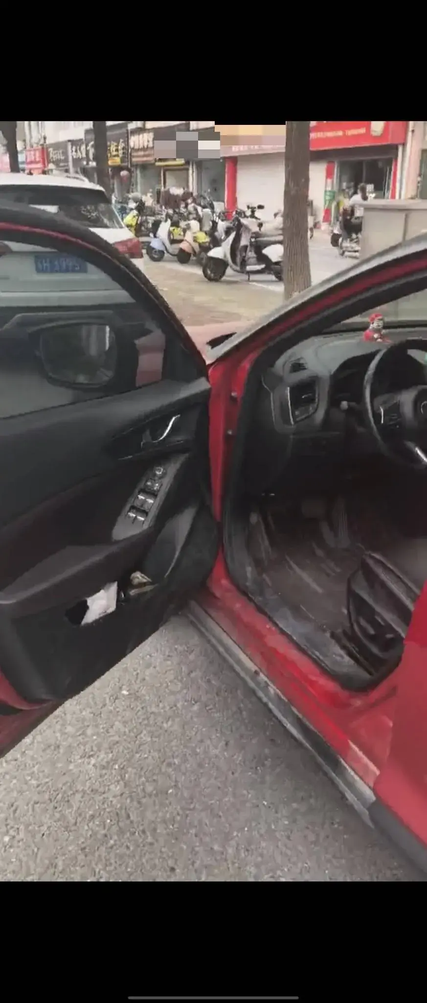 2020 MAZDA CX-4 thumbnail 2