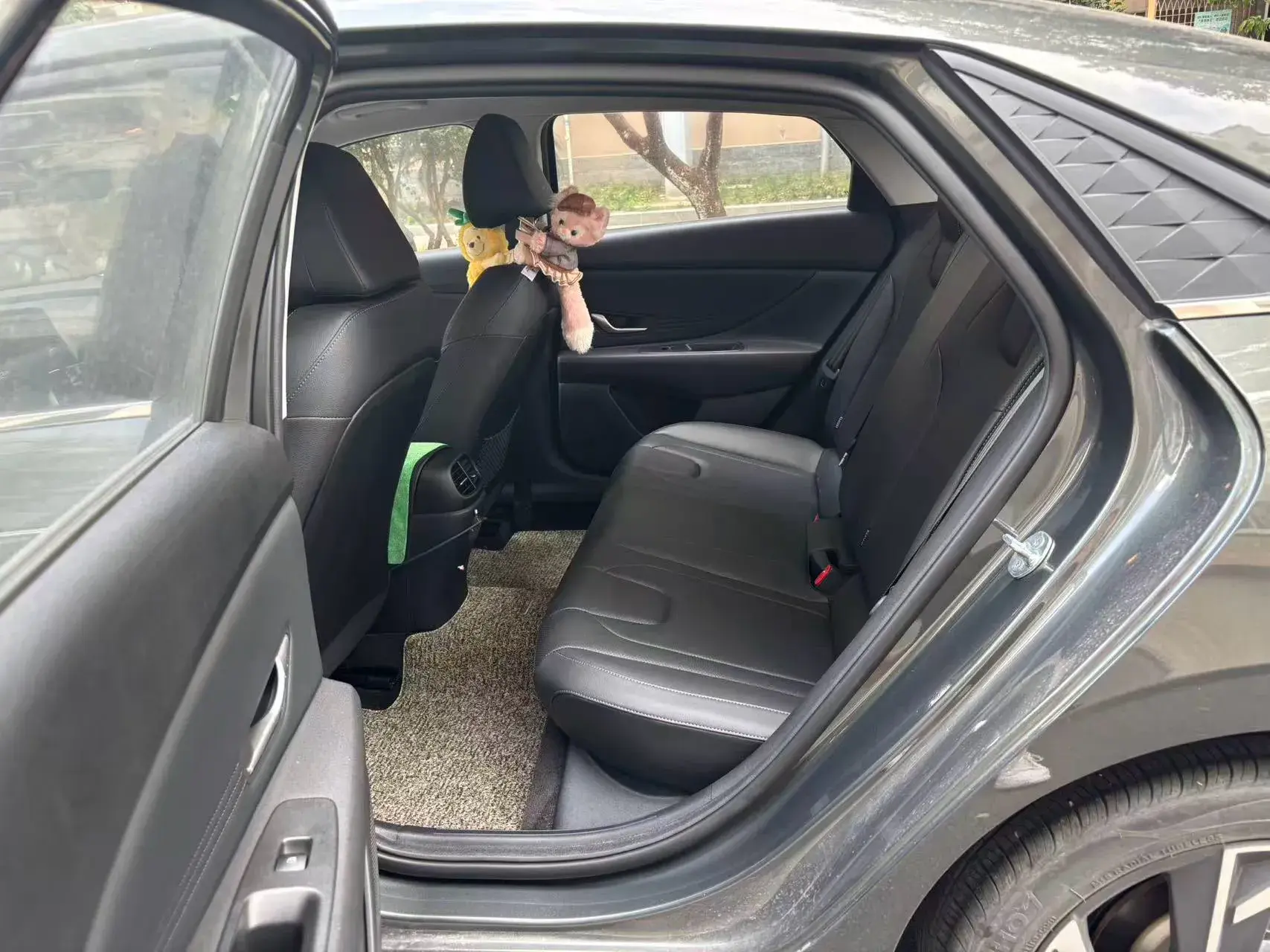 2023 HYUNDAI ELANTRA thumbnail 4