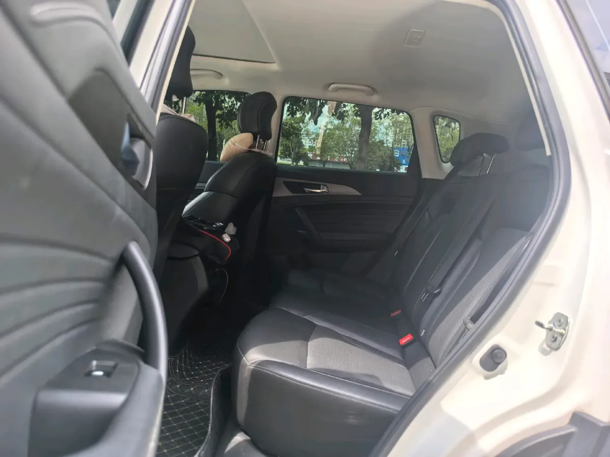 2021 ChangAn CS35 Plus 1.6L 128HP L4 5MT,autocango,china used car exporter,china ev exporter,chinese used car exporter,chinese used ev exporter