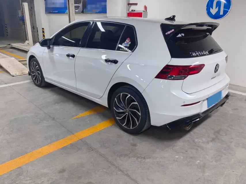 2021 VOLKSWAGEN GOLF thumbnail 4