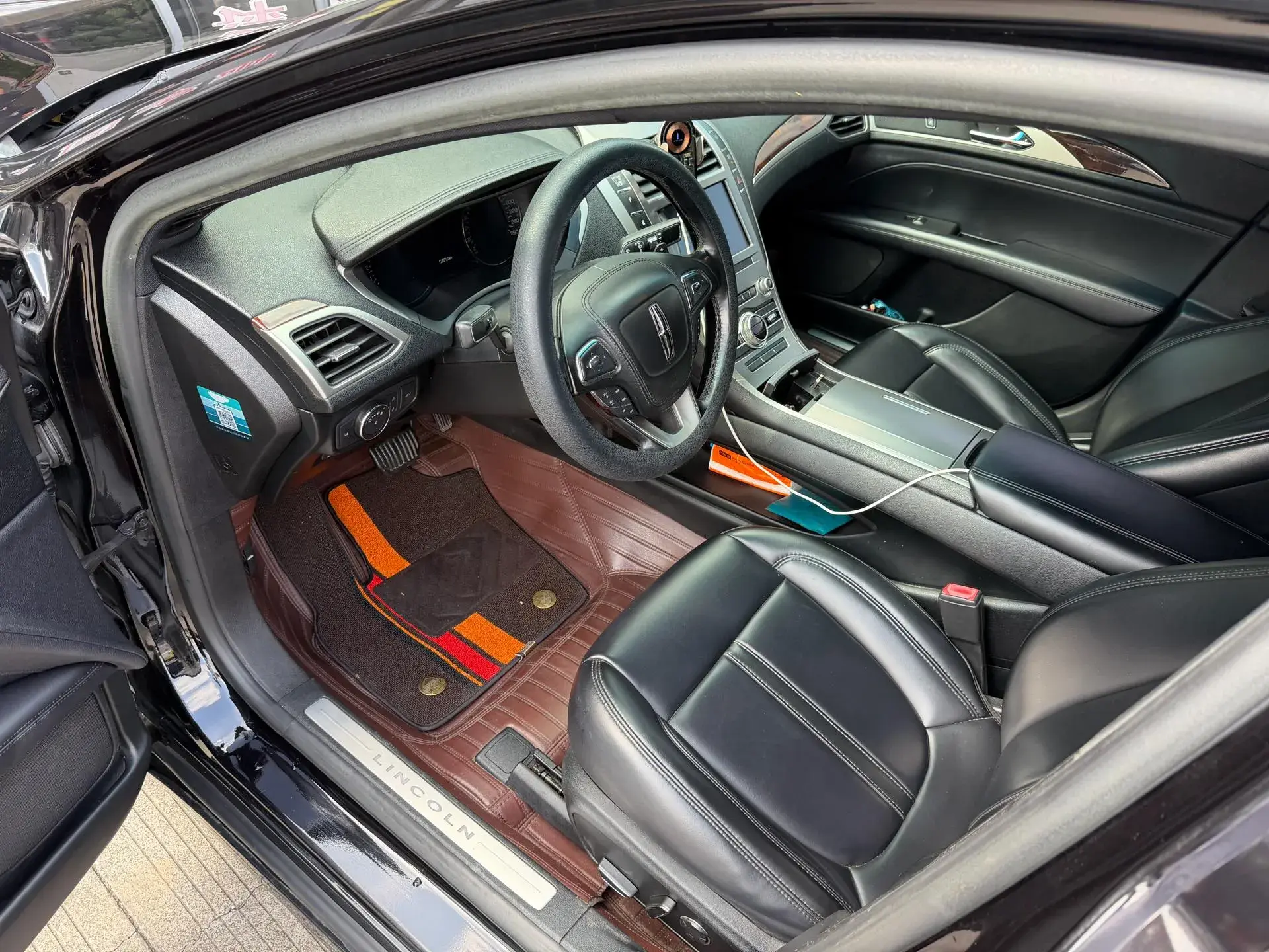 2019 LINCOLN MKZ thumbnail 4