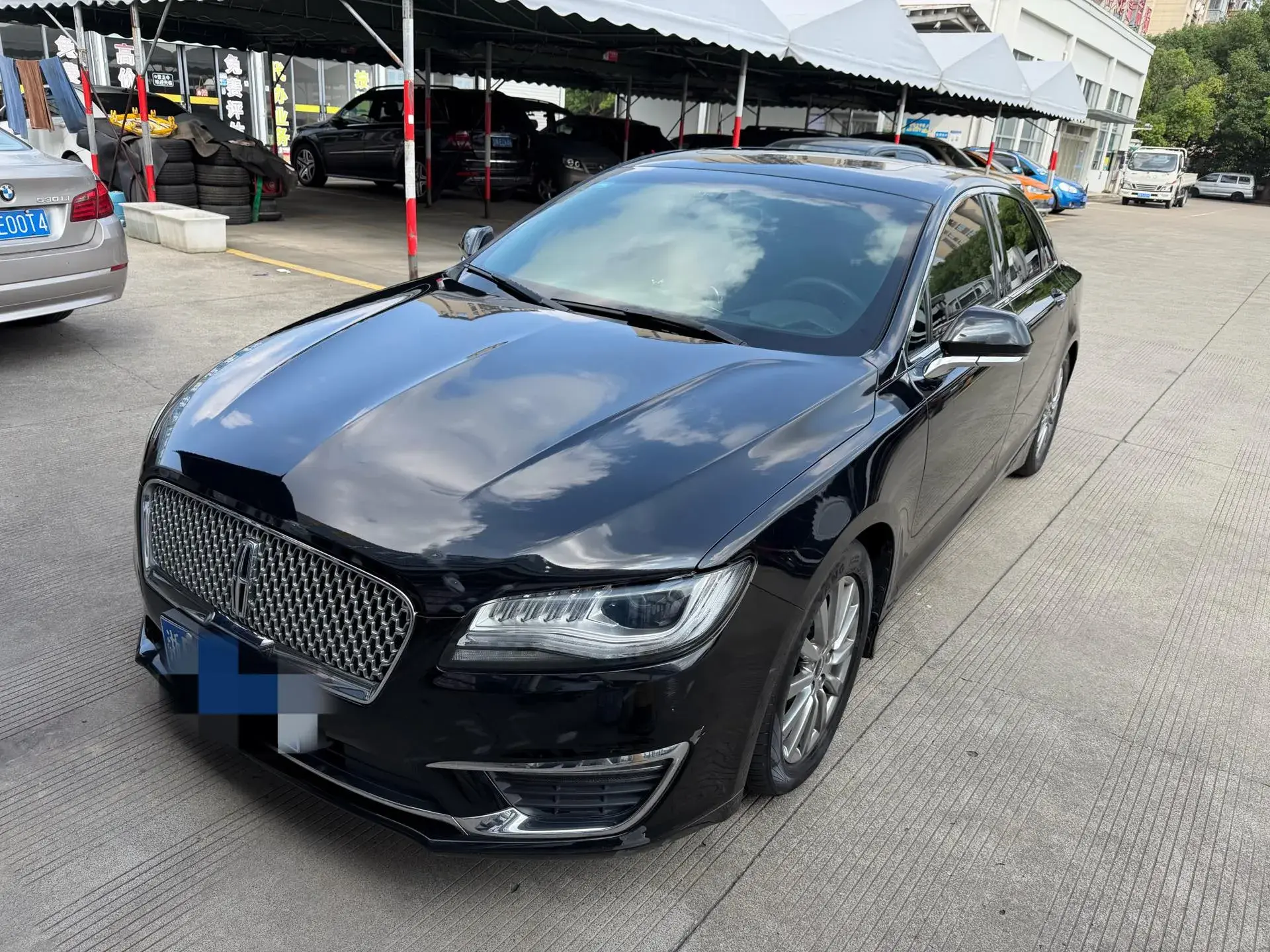 2019 LINCOLN MKZ view 1