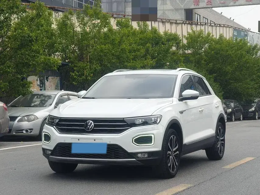 2022 VOLKSWAGEN T-ROC view 1