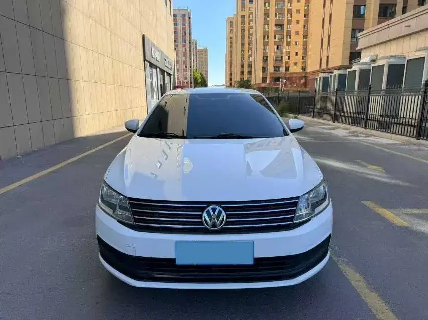 2018 VOLKSWAGEN BORA thumbnail 2