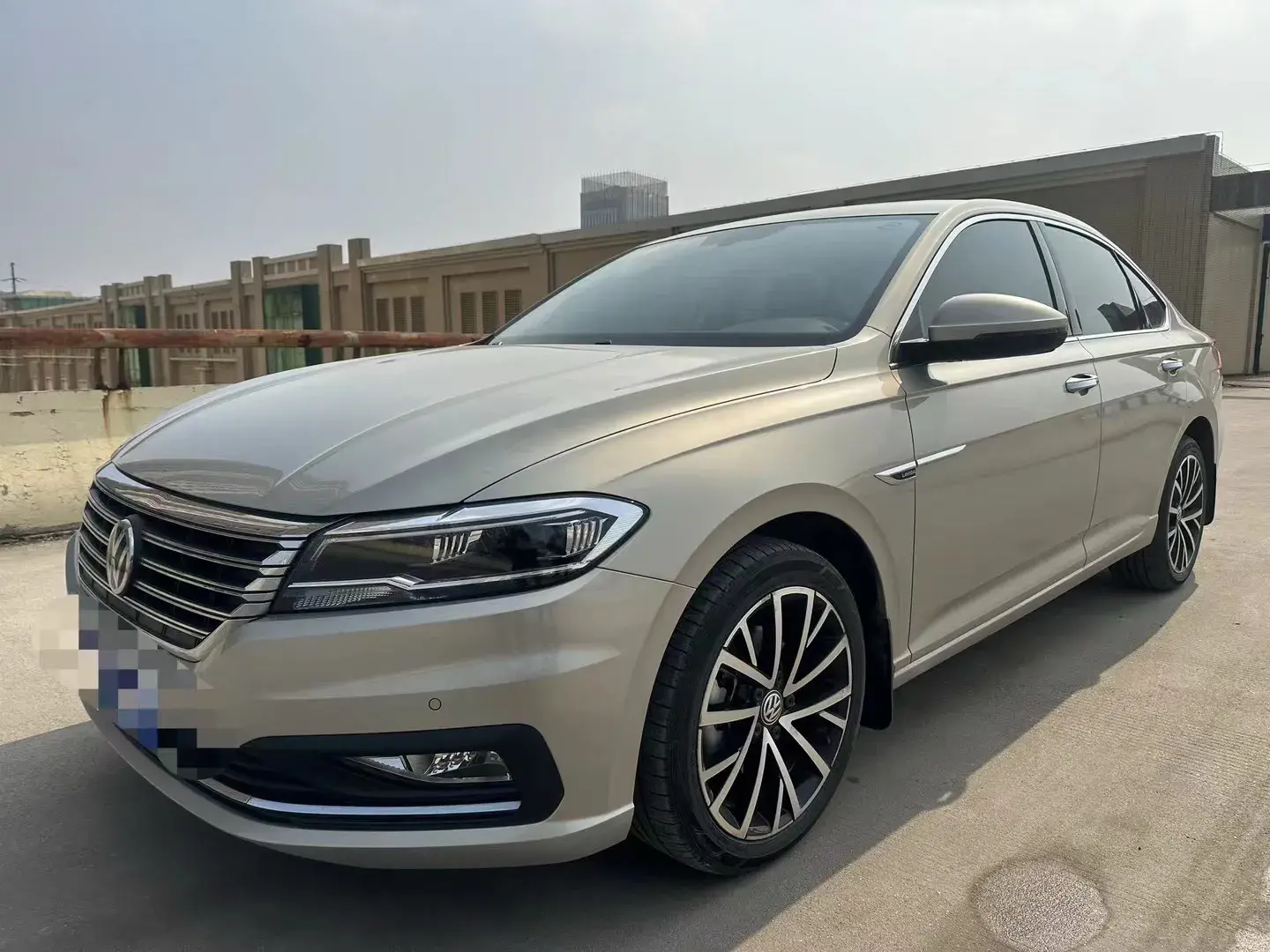 2018 VOLKSWAGEN LAVIDA view 1