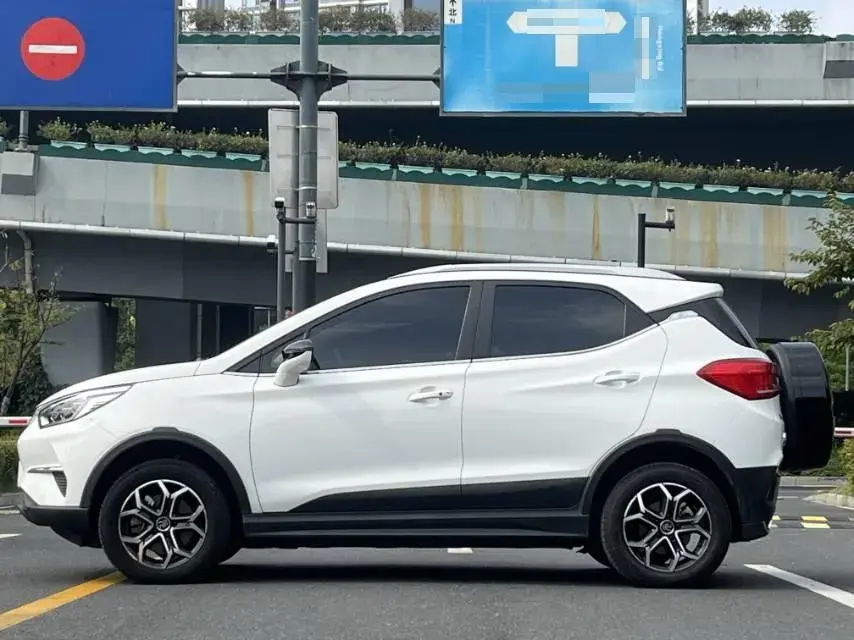 2021 BYD YUAN thumbnail 4