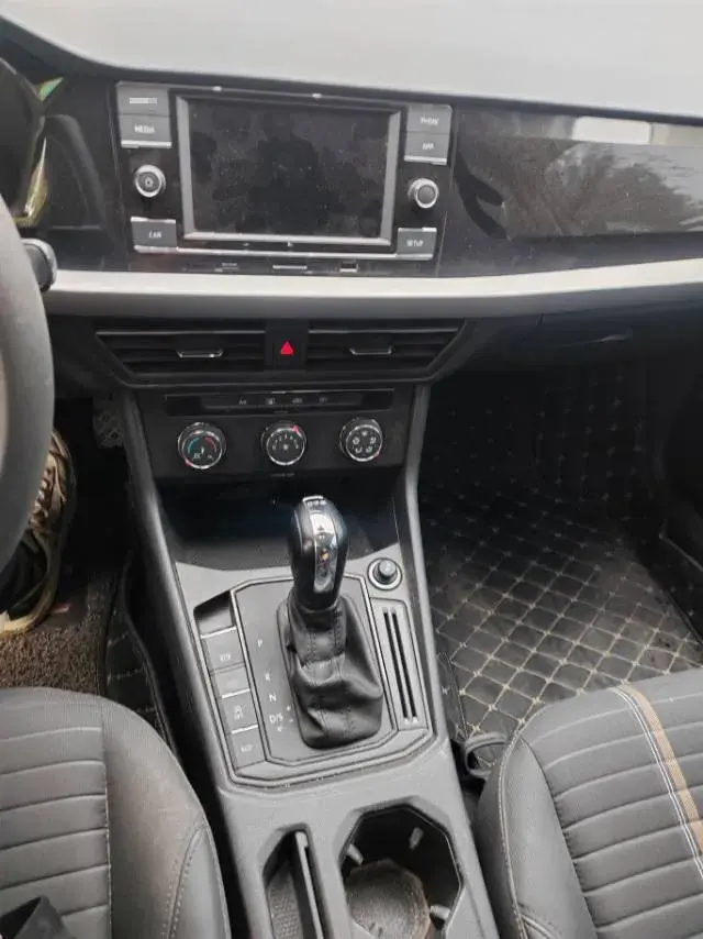 2019 VOLKSWAGEN LAVIDA thumbnail 4